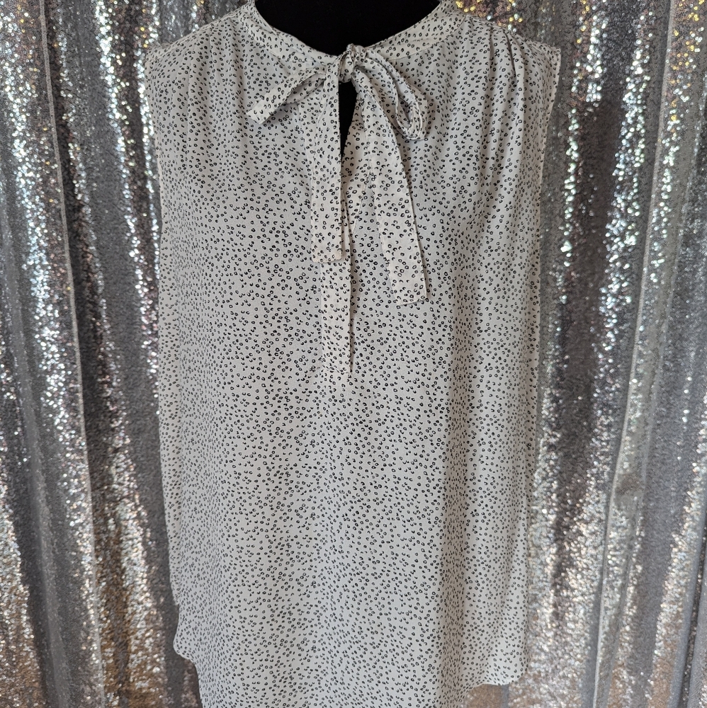 Ann Taylor Sleeveless Lightweight Black and White Blouse Women's L